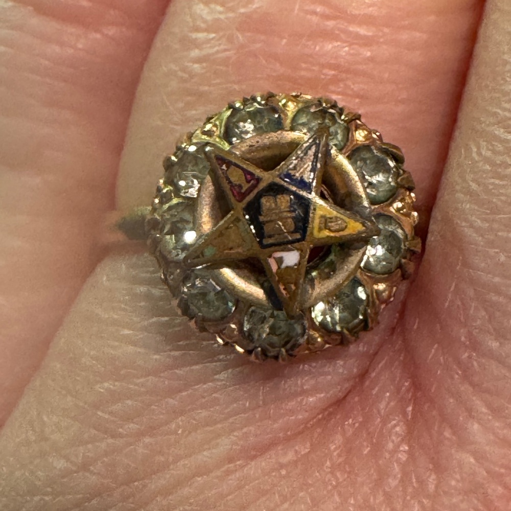Women’s size 7 Eastern Star Vintage Ring